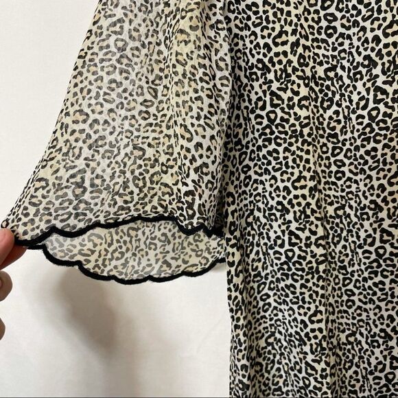 Graham & Spencer Olivia Leopard Printed Blouse - Picture 5 of 13